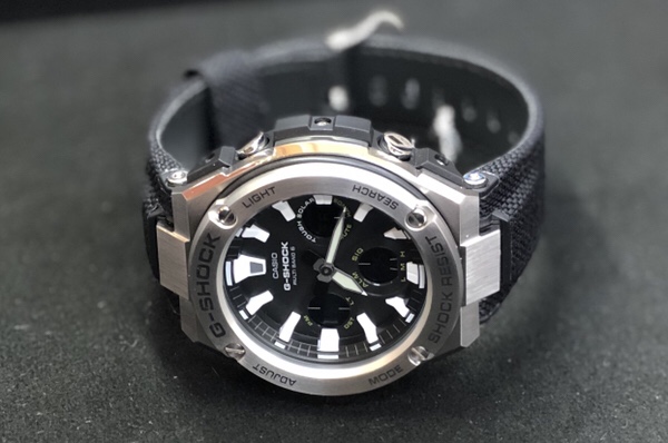  腕時計 g-shockのG-STEEL　gst-w130c-1ajf