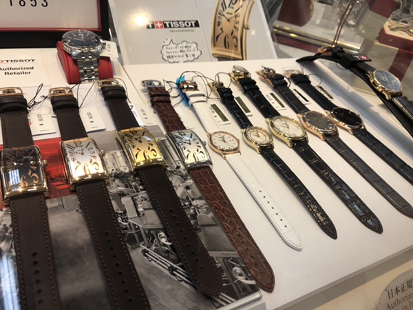 腕時計　ブランドティソ　tissot wristwat  革モデル　沖縄の新規取扱店舗
