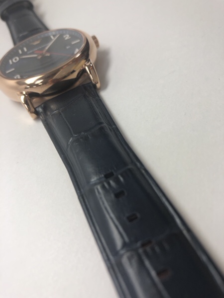 腕時計　エンポリオアルマーニ　EMPORIO ARMARI　AR11135　革ベルトブラック