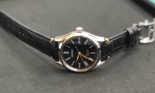 腕時計　seikoＳＡＲＸ０２９ 漆ダイヤル　