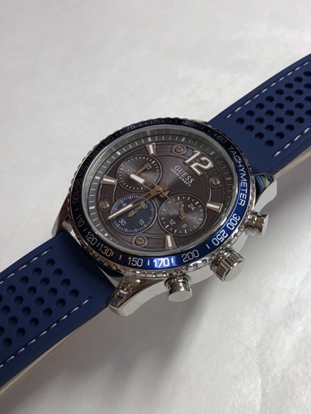 腕時計　GUESS WATCH　W0971G2