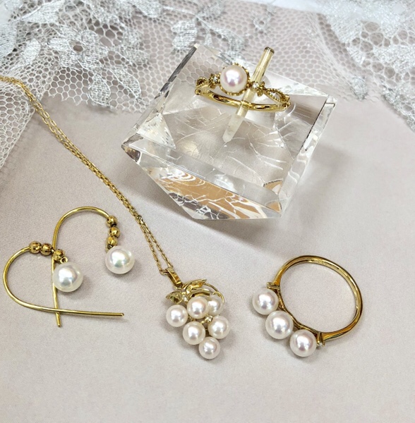 パール　真珠のリングとネックレスとピアス