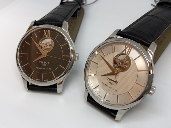 腕時計TISSOTのT063.907.16.058.00とT063.907.16.038.00