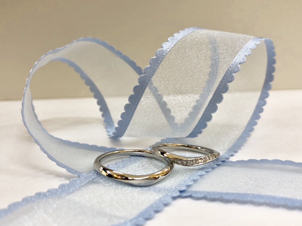ブライダルリング　結婚指輪　Something Blue　サムシングブルーディヴァイン