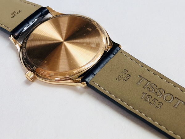 腕時計　tissot　ティソT926.410.76.041.00Excellenceの裏蓋側