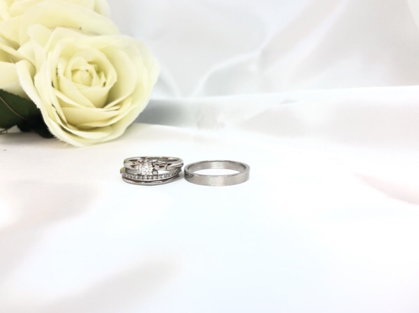 結婚指輪　婚約指輪　エンゲージリング　マリッジリング　MariageのNouer（ノア）とUne MariageのDebuter（デビュテ）のリング
