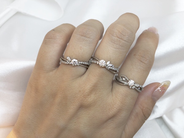 ブライダルリング 婚約指輪　Une Mariageのリュミノジテ エテネッルとギルランドとル・モンド デュ レーヴ
