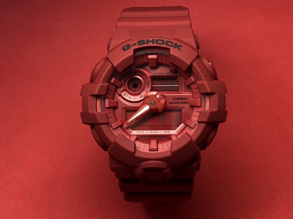 腕R時計G-SHOCK 35th Anniversary RED OUT限定モデル　GA−735C−4AJR