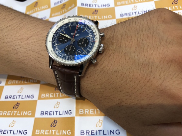 腕時計　BREITLING ナビタイマー1