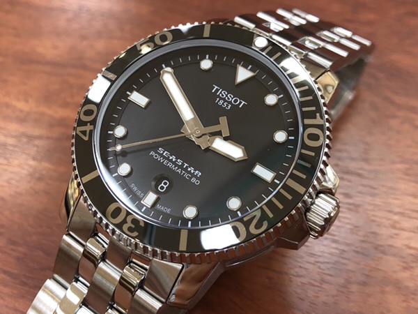 腕時計　TISSOT シースター T120.407.11.051.00