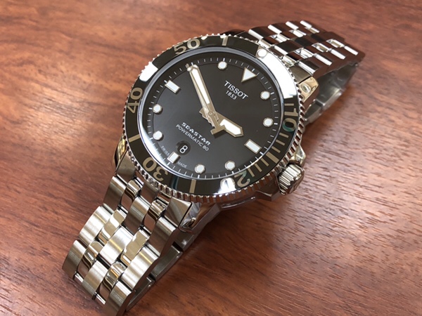 腕時計　TISSOT シースター T120.407.11.051.00
