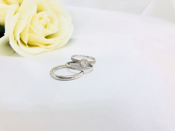 ブライダルリング 婚約指輪と結婚指輪 Quand de Mariage　Au Soleil（オ ソレイユ）