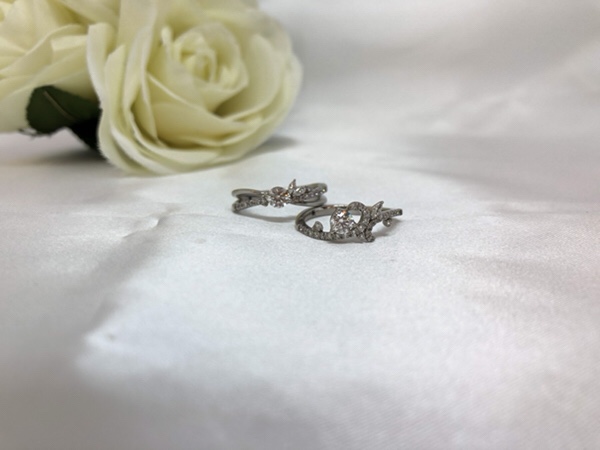 ブライダルリング　婚約指輪　une MariageのGuirlande（ギルランド）とchaleureusement（シャルルズマン）