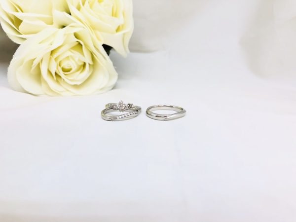 ブライダルリング　婚約指輪と結婚指輪　Mariage　Venus（ビ-ナス）
