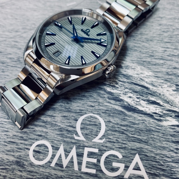 腕時計　OMEGA シーマスター アクアテラ マスタークロノメーター