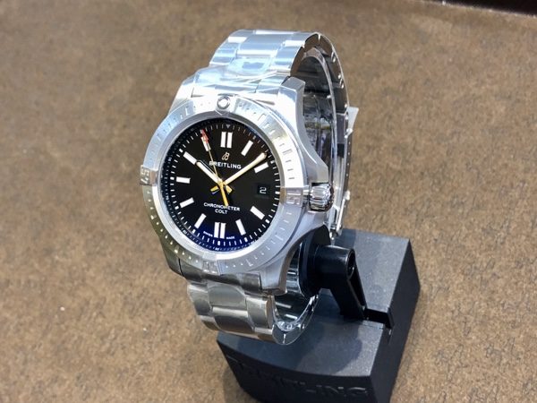 腕時計　BREITLING COLT AUTOMATIC 44