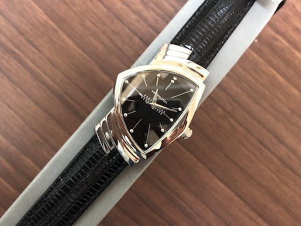 腕時計　ハミルトンベンチュラ H24411732 