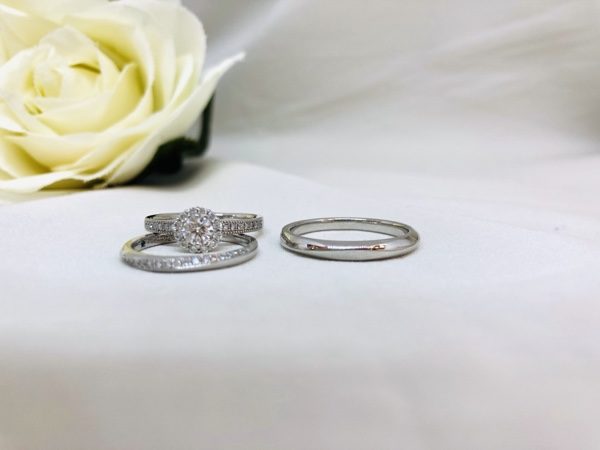 ブライダルリング　婚約指輪と結婚指輪　エンゲージリングとマリッジリング　Quand de  Mariage　Au  Soleil（オ  ソレイユ）