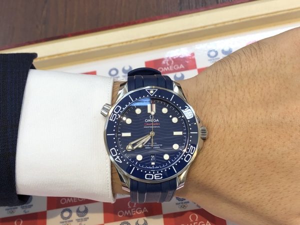 腕時計　オメガシーマスターダイバー300