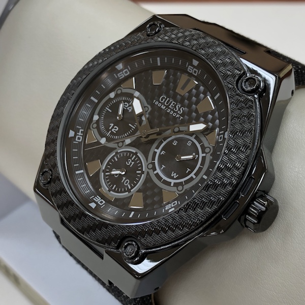 腕時計　GUESS オールブラック　W1058G3