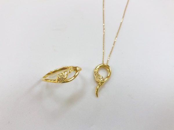 ファションジェリー　スネークデザインネックレス　