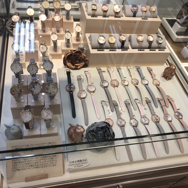 腕時計　レディースウォッチ　OLIVIA　BURTON　オリビア バートン
