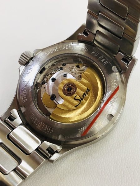 Sinn インストゥルメントウォッチ 556.I.PERLMUTT.W