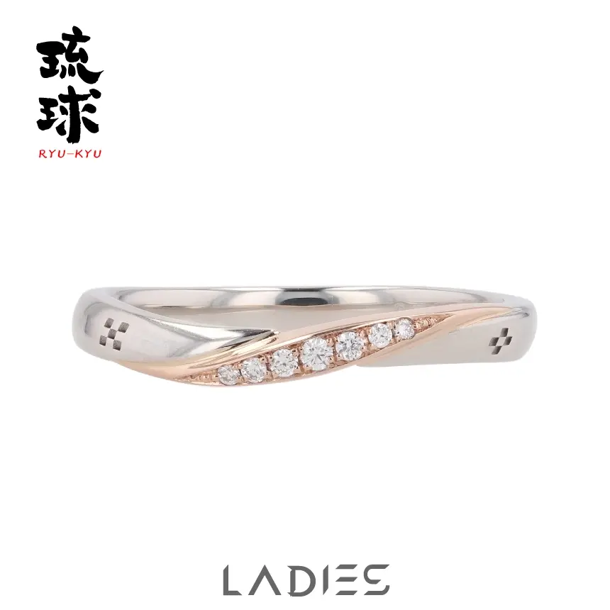 山城時計店 琉球 てぃんがーらビヨンド 結婚指輪 レディース(どの角度からも輝く7石の立体セット)