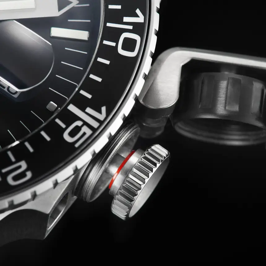 ケースサイドとベゼル詳細