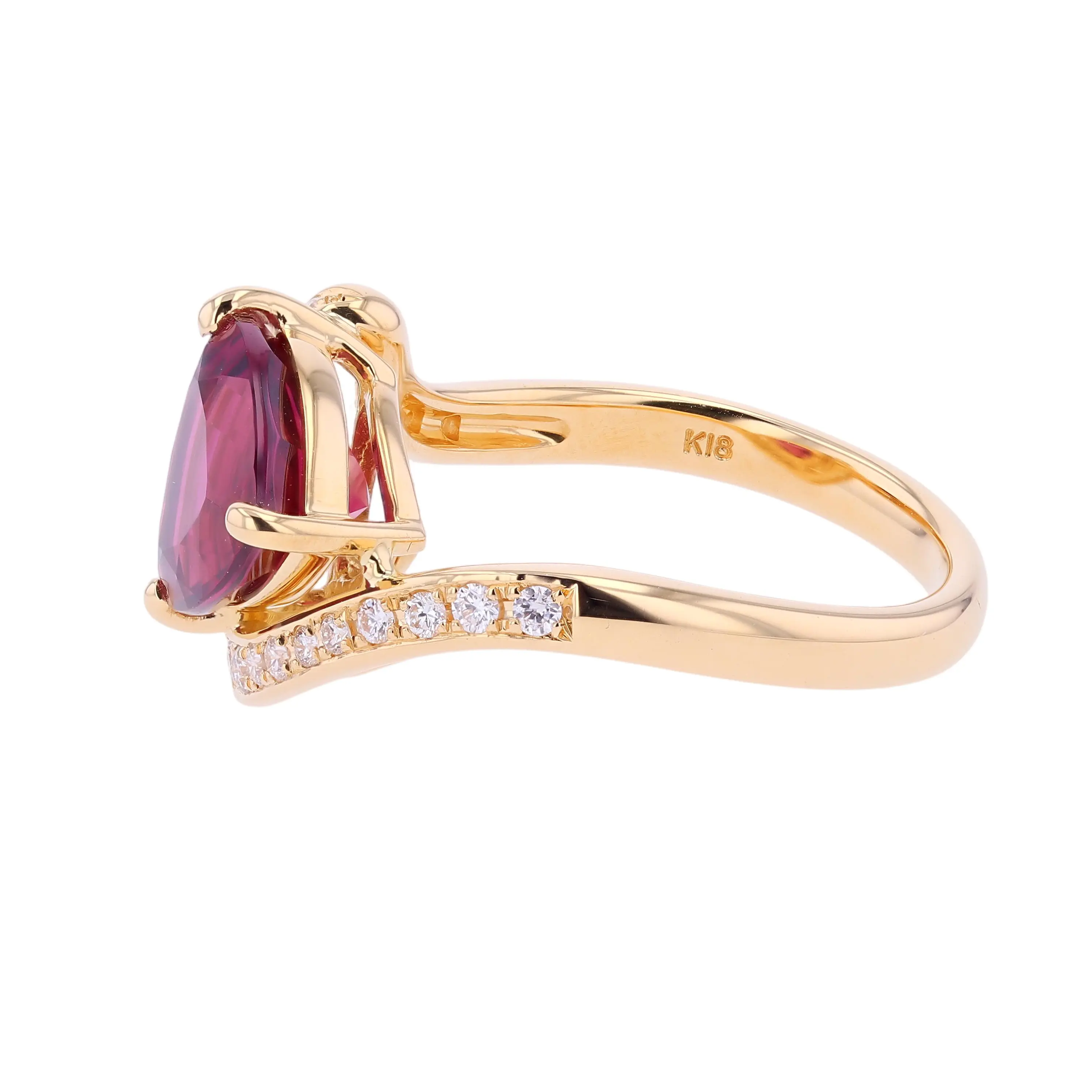 艶やかな赤紫を纏う 3.14ct ロードライトガーネット K18リング #28008 クローズアップ画像