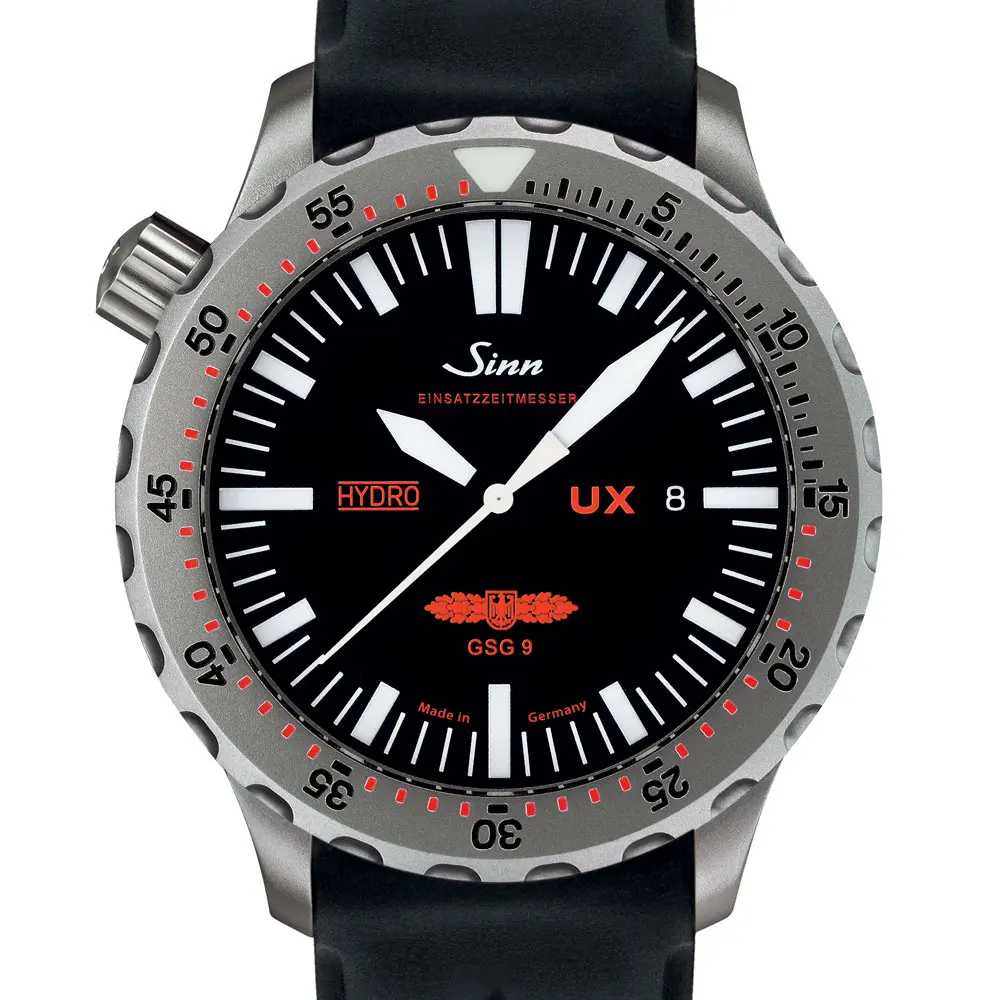 リューズを左側に付けたUX.GSG9の側面